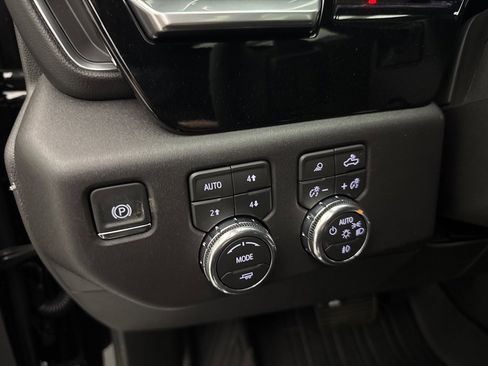 New 2026 GMC Sierra 1500 SLT w/ SLT Premium Plus Package image 29