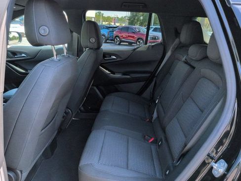 Used 2025 Chevrolet Equinox LT FWD image 13