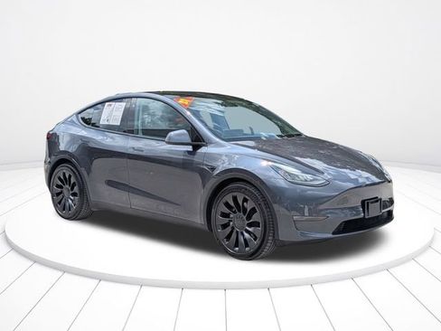 Used 2021 Tesla Model Y Long Range AWD/4WD image 2