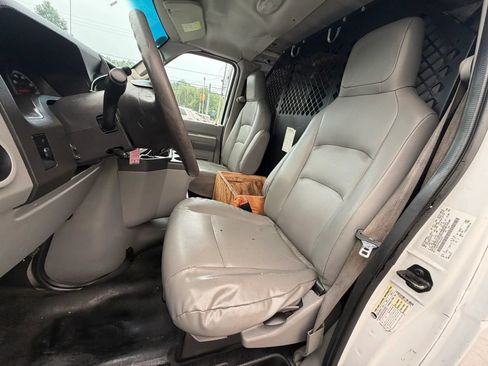 Used 2013 Ford E-250 and Econoline 250 RWD image 13