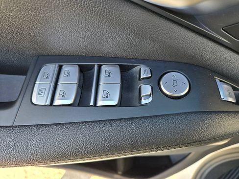 Used 2021 BMW X7 xDrive40i w/ Premium Package AWD/4WD image 18