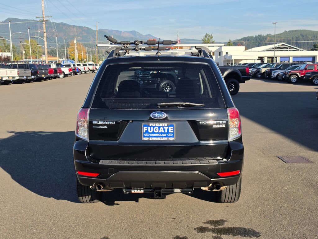 Used 2013 Subaru Forester 2.5X Premium w/ All-Weather Plus Pkg AWD/4WD image 8
