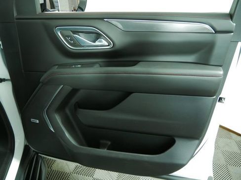 Used 2023 Chevrolet Suburban RST w/ Sport Performance Package AWD/4WD image 11
