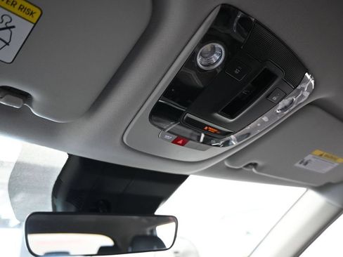 Used 2025 Kia Seltos EX w/ EX Sunroof Package FWD image 24