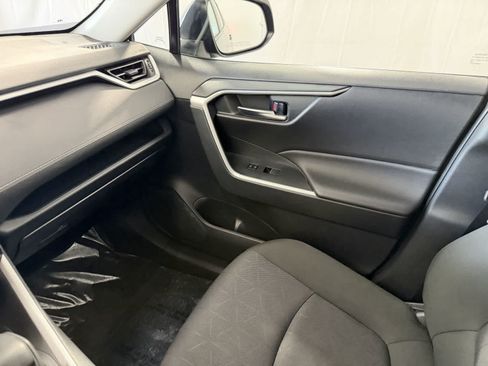 Used 2025 Toyota RAV4 XLE AWD/4WD image 23