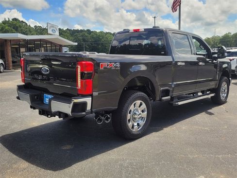 New 2025 Ford F250 Lariat w/ Chrome Package image 11