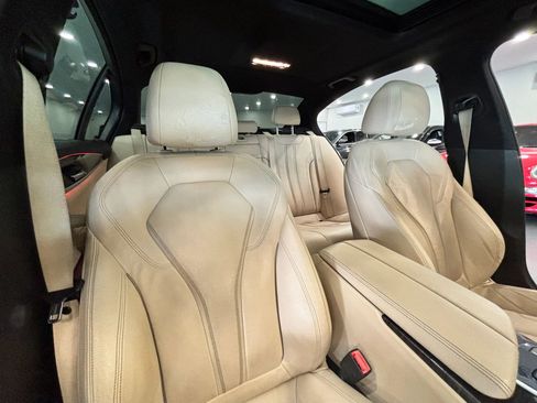 Used 2019 BMW 530i w/ Convenience Package image 21