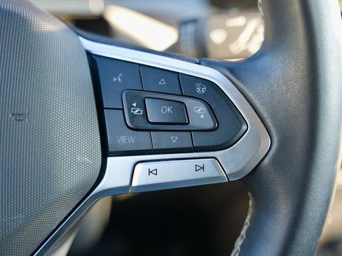 Used 2024 Volkswagen Taos SE image 18