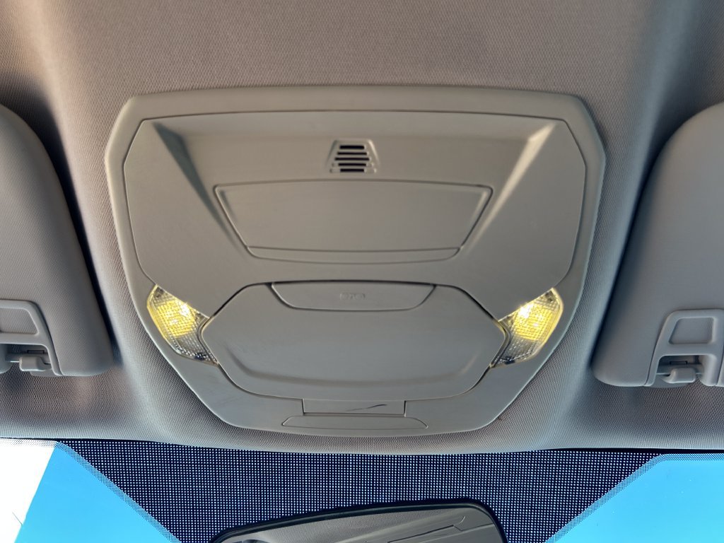 Used 2018 Ford Escape SE w/ SE Sync 3 Package FWD image 16