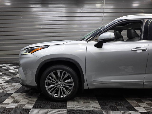 Used 2021 Toyota Highlander Limited AWD/4WD image 44
