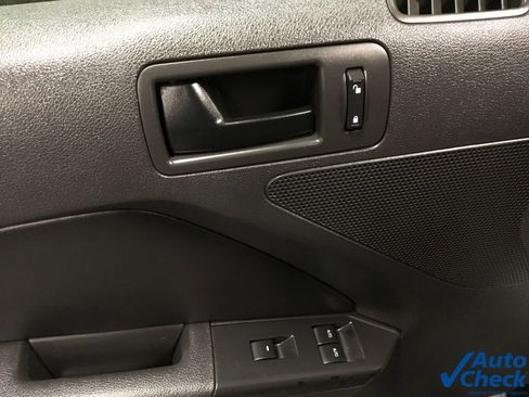 Used 2014 Ford Mustang Convertible image 29