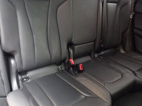 Used 2023 Audi Q8 Prestige w/ Prestige Package image 23