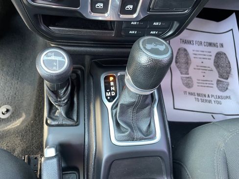 Used 2020 Jeep Wrangler Sport image 14