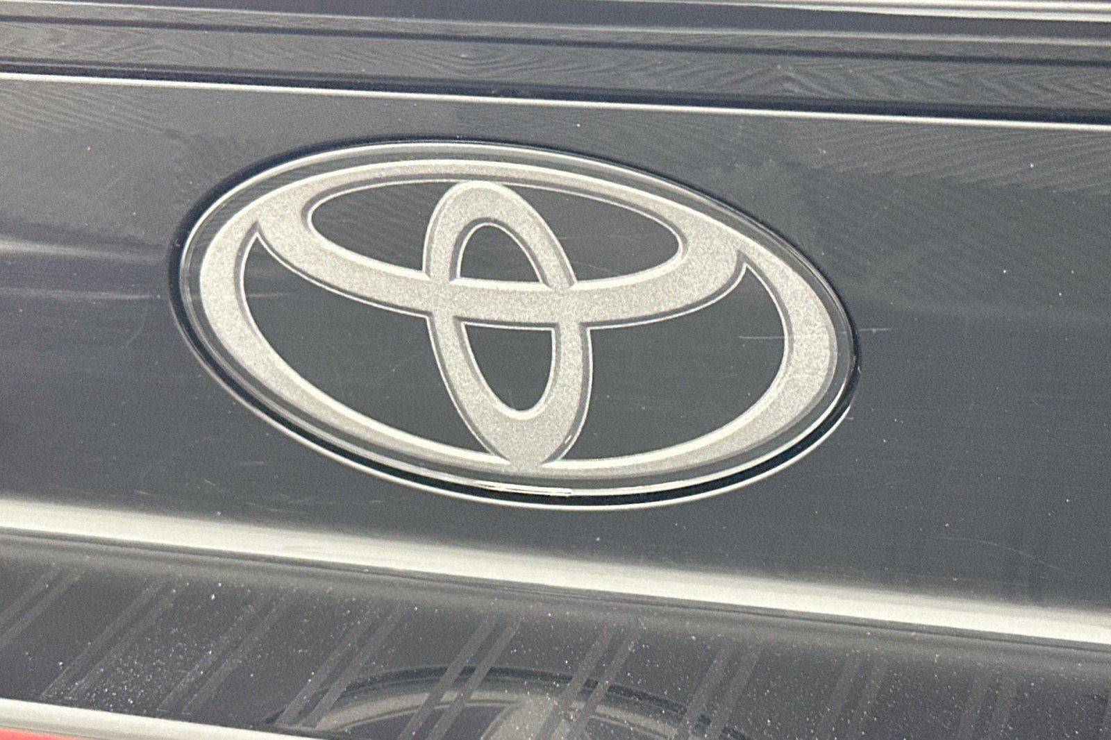 Used 2024 Toyota Prius XLE FWD image 10