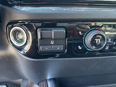 Used 2024 Chevrolet Silverado 1500 LT Trail Boss w/ LT Trail Boss Premium Package image 22