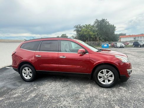 Used 2014 Chevrolet Traverse LT FWD image 3