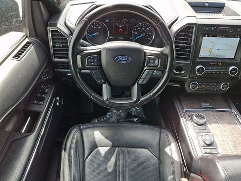 Used 2018 Ford Expedition Limited w/ Equipment Group 301A AWD/4WD image 13