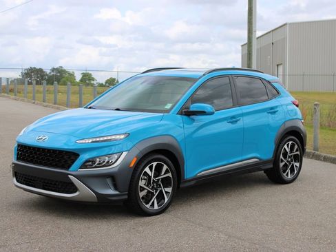 Used 2022 Hyundai Kona Limited FWD image 2