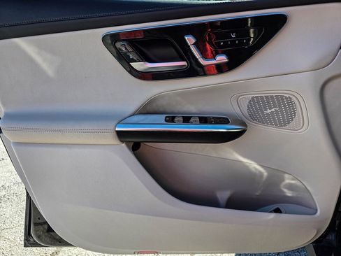 Used 2024 Mercedes-Benz GLC 300 GLC 300 image 13