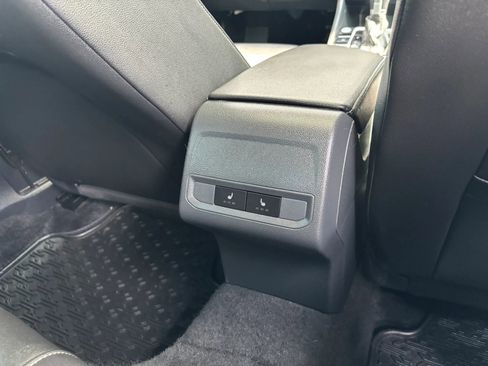Used 2019 Volkswagen Jetta SEL w/ Cold Weather Package FWD image 60