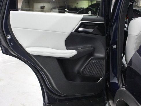 New 2025 Mitsubishi Outlander SE image 26