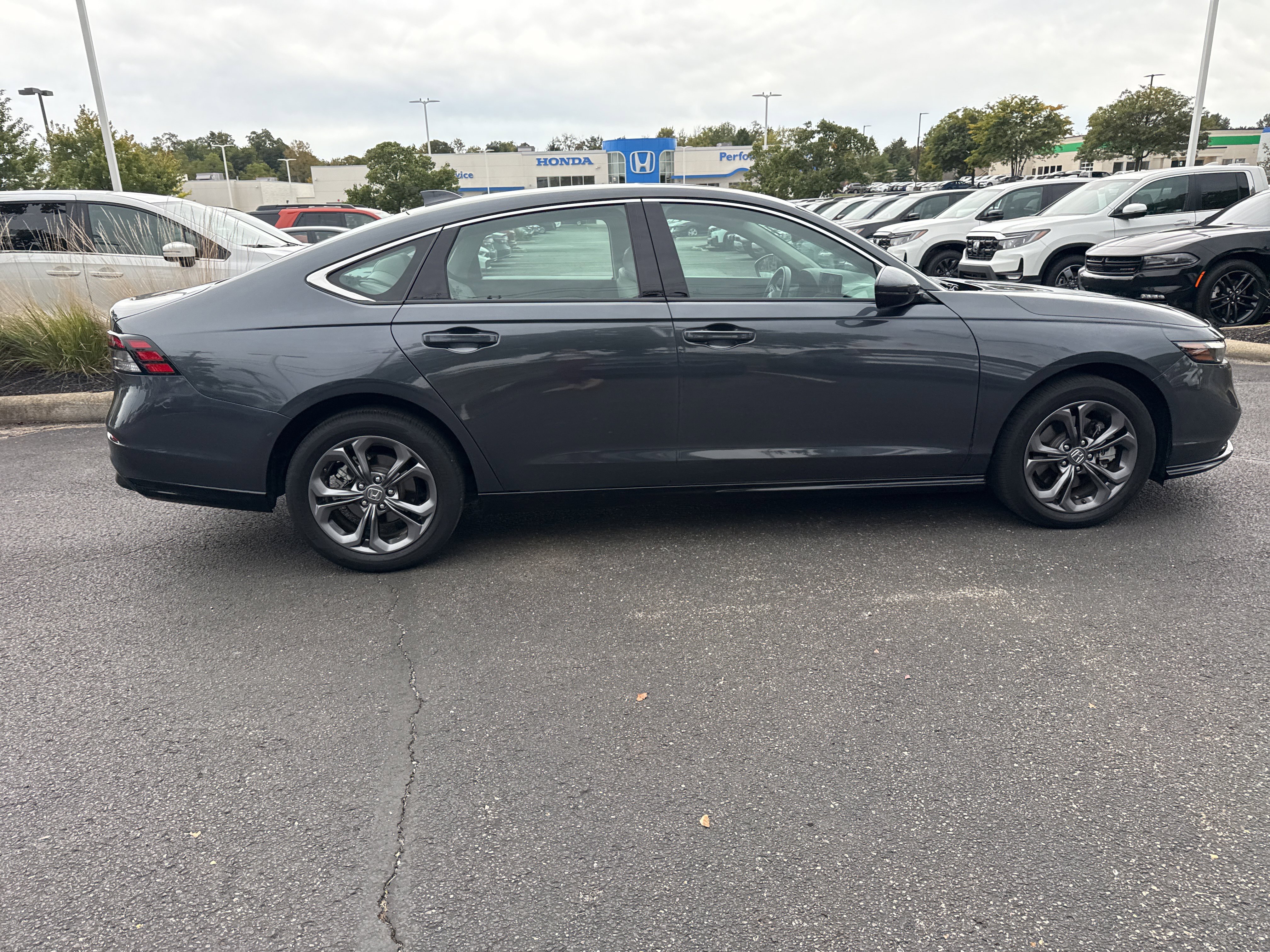 Used 2024 Honda Accord EX-L image 23