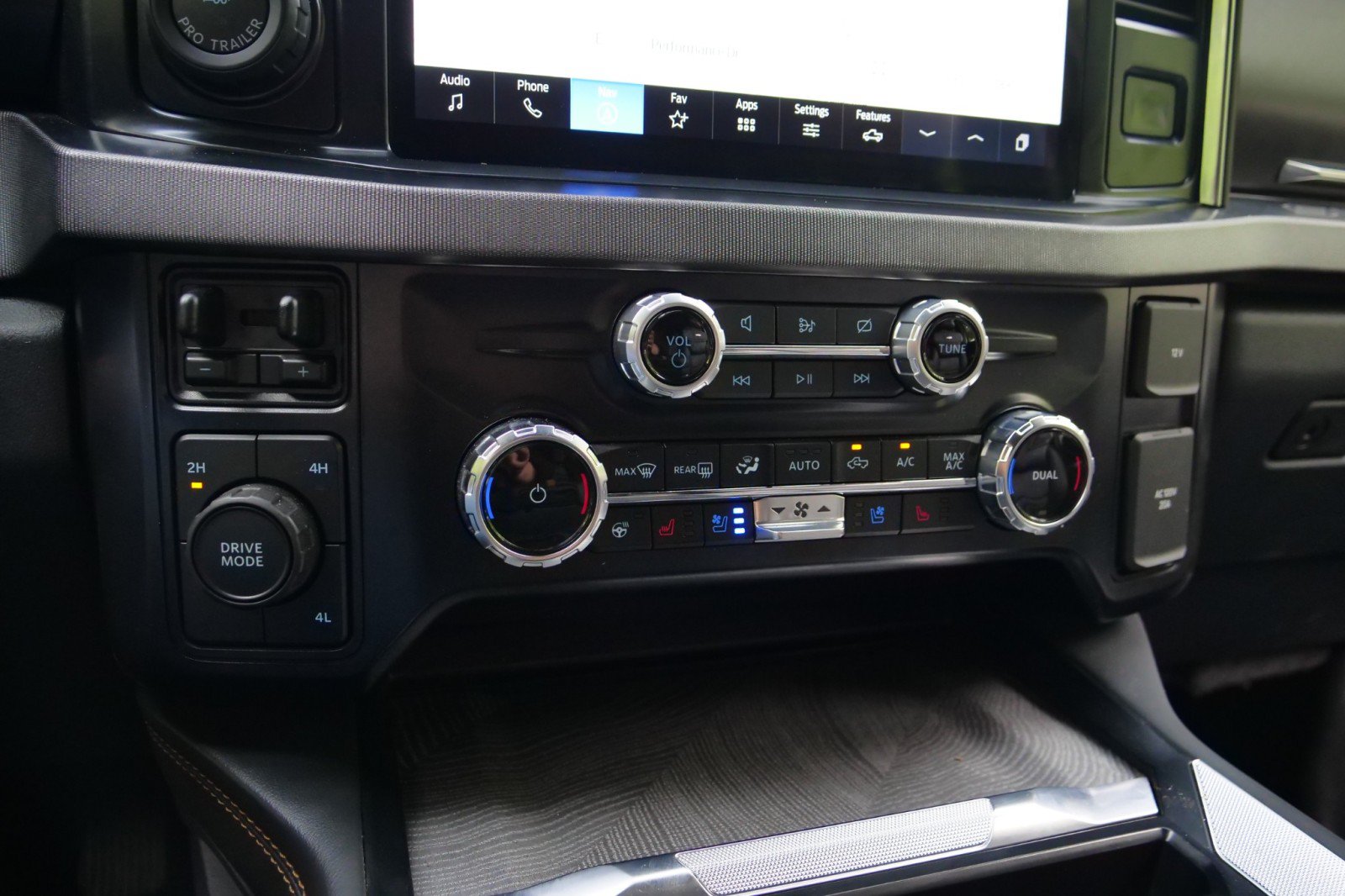 Used 2024 Ford F250 Platinum AWD/4WD image 13