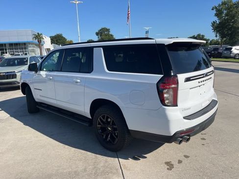 Used 2022 Chevrolet Suburban Z71 w/ Z71 Off-Road Package AWD/4WD image 5