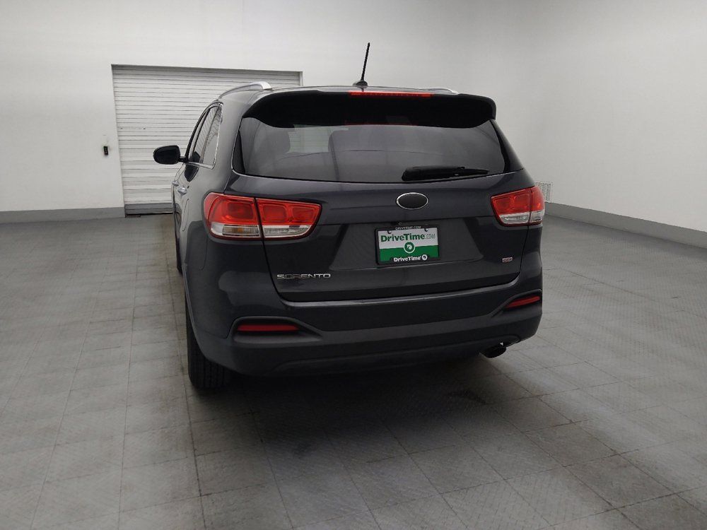 Used 2017 Kia Sorento FWD image 6
