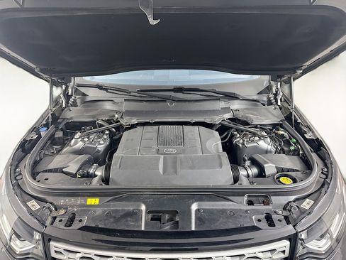 Used 2018 Land Rover Discovery HSE image 39