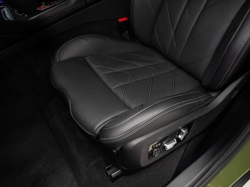 Used 2025 BMW XM AWD/4WD image 65