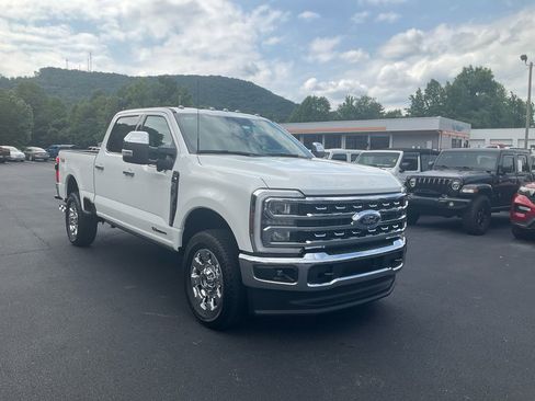 New 2026 Ford F350 Lariat w/ Chrome Package AWD/4WD image 3