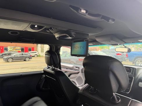Used 2017 Dodge Grand Caravan GT FWD image 14