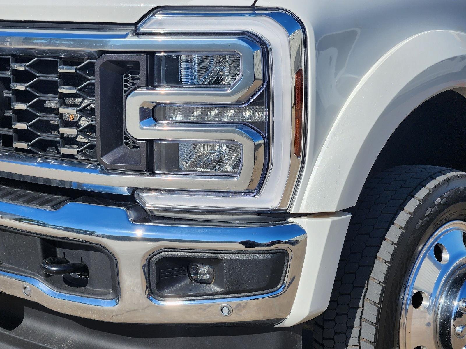 Used 2025 Ford F450 Lariat w/ Lariat Ultimate Package AWD/4WD image 8