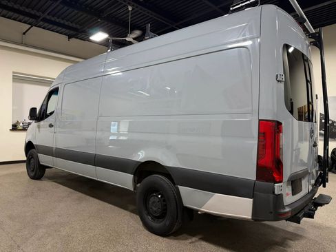 Used 2022 Mercedes-Benz Sprinter 2500 image 18