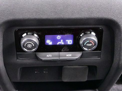New 2026 Chevrolet Traverse LT w/ Sun and Wheel Package FWD image 44
