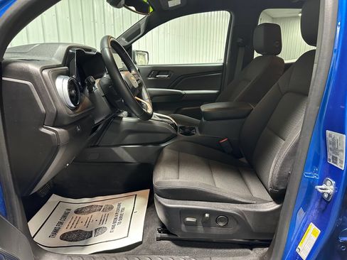 Used 2023 Chevrolet Colorado LT w/ LT Convenience Package II AWD/4WD image 9