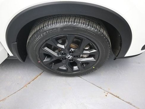 Certified 2024 Honda HR-V Sport image 30