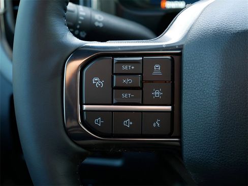 Used 2025 Ford F250 Platinum image 19