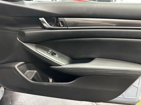 Used 2022 Honda Accord Sport image 24