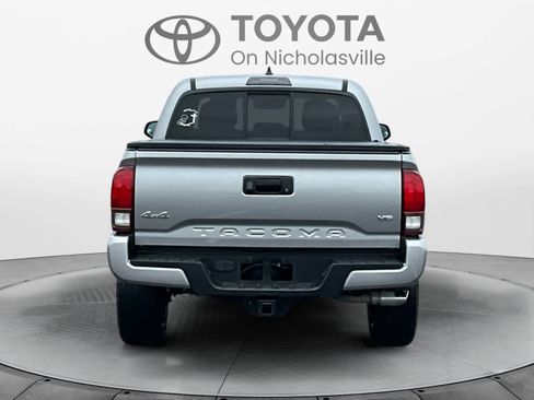 Used 2021 Toyota Tacoma SR image 5