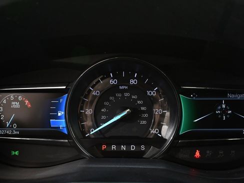 Used 2017 Ford Explorer XLT w/ Equipment Group 202A image 27