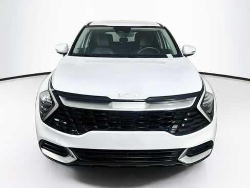 Used 2025 Kia Sportage EX FWD image 2