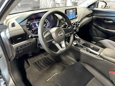 Used 2024 Nissan Sentra SV FWD image 9