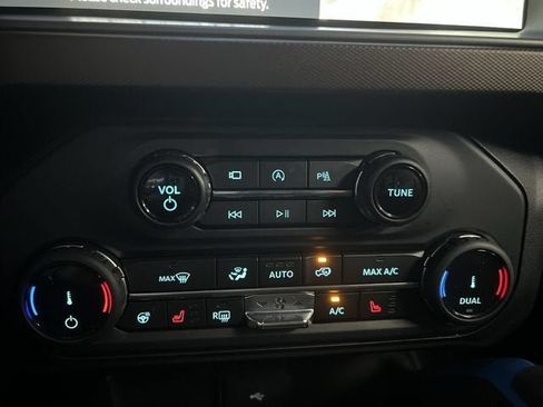 Used 2022 Ford Bronco Outer Banks w/ Sasquatch Package AWD/4WD image 18