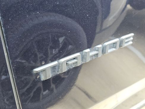 Used 2021 Chevrolet Tahoe Z71 w/ Z71 Signature Package image 9