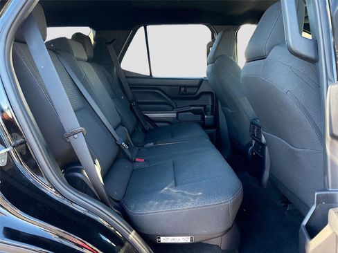 Used 2025 Toyota 4Runner SR5 image 29