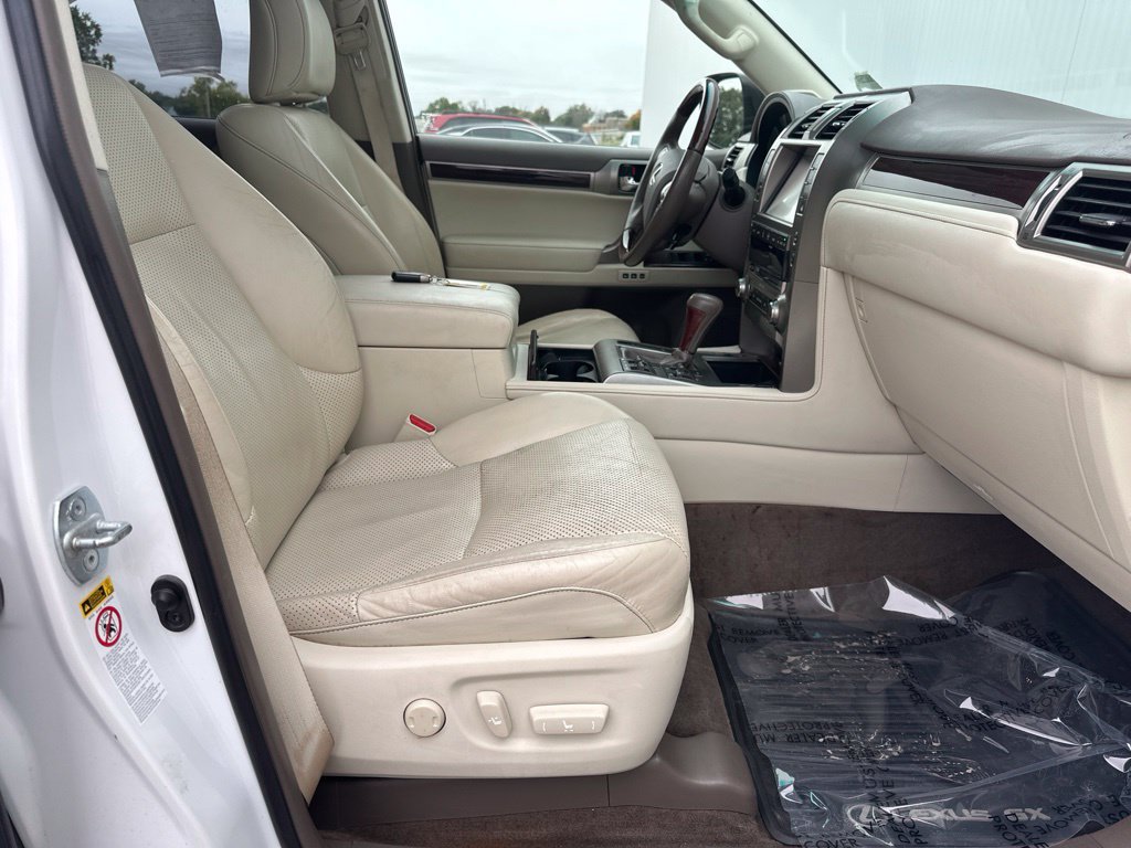 Used 2014 Lexus GX 460 Luxury AWD/4WD image 34