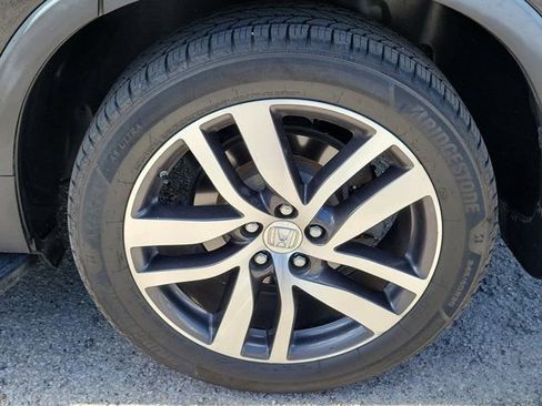Used 2018 Honda Pilot Touring image 7