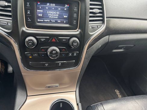 Used 2014 Jeep Grand Cherokee Laredo w/ Quick Order Package 23E AWD/4WD image 28